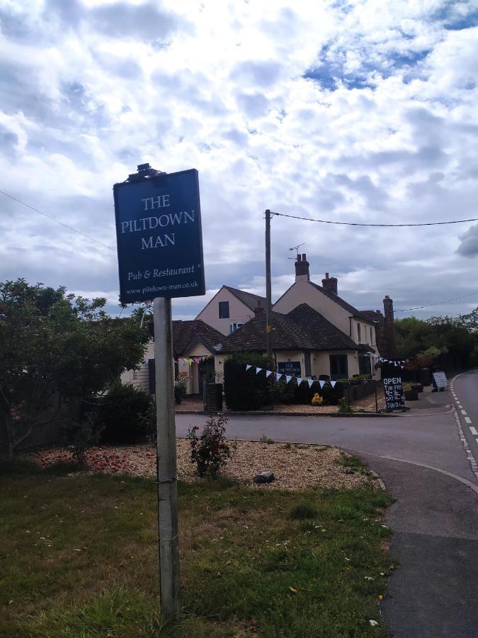 Garden Flat At The Infamous Piltdown Man Pub Apartment Fletching Екстериор снимка