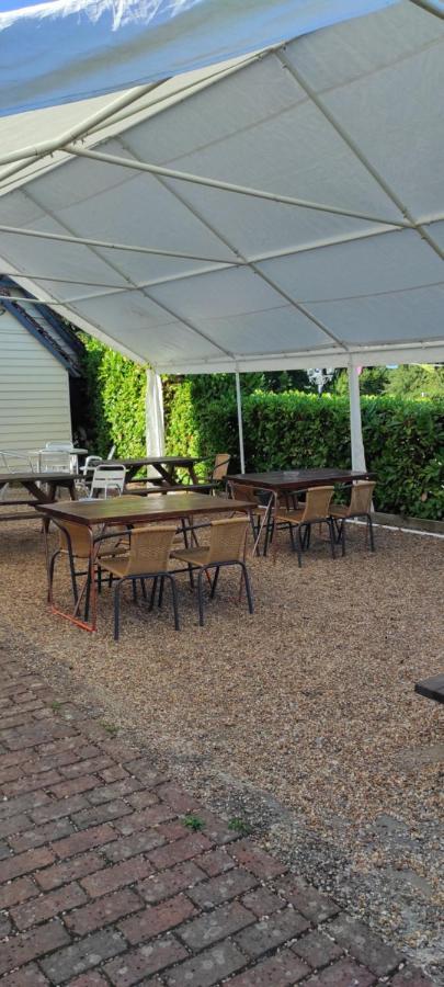 Garden Flat At The Infamous Piltdown Man Pub Apartment Fletching Екстериор снимка