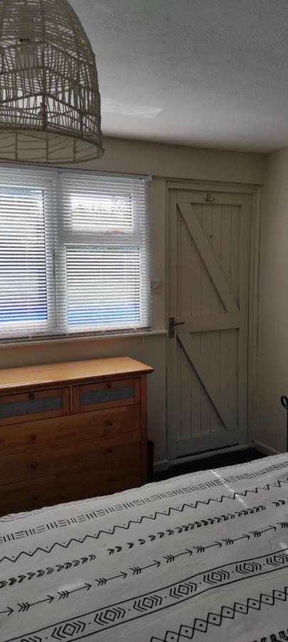Garden Flat At The Infamous Piltdown Man Pub Apartment Fletching Екстериор снимка